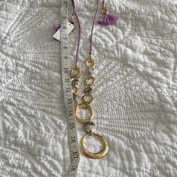 Adjustable, new with tags, statement necklace - Picture 6 of 6